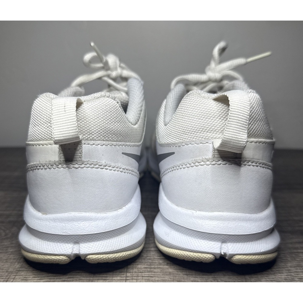 Nike T-Lite XI Womens 6.5 White Silver Leather Training Shoes 616696-101 - Picture 5 of 7